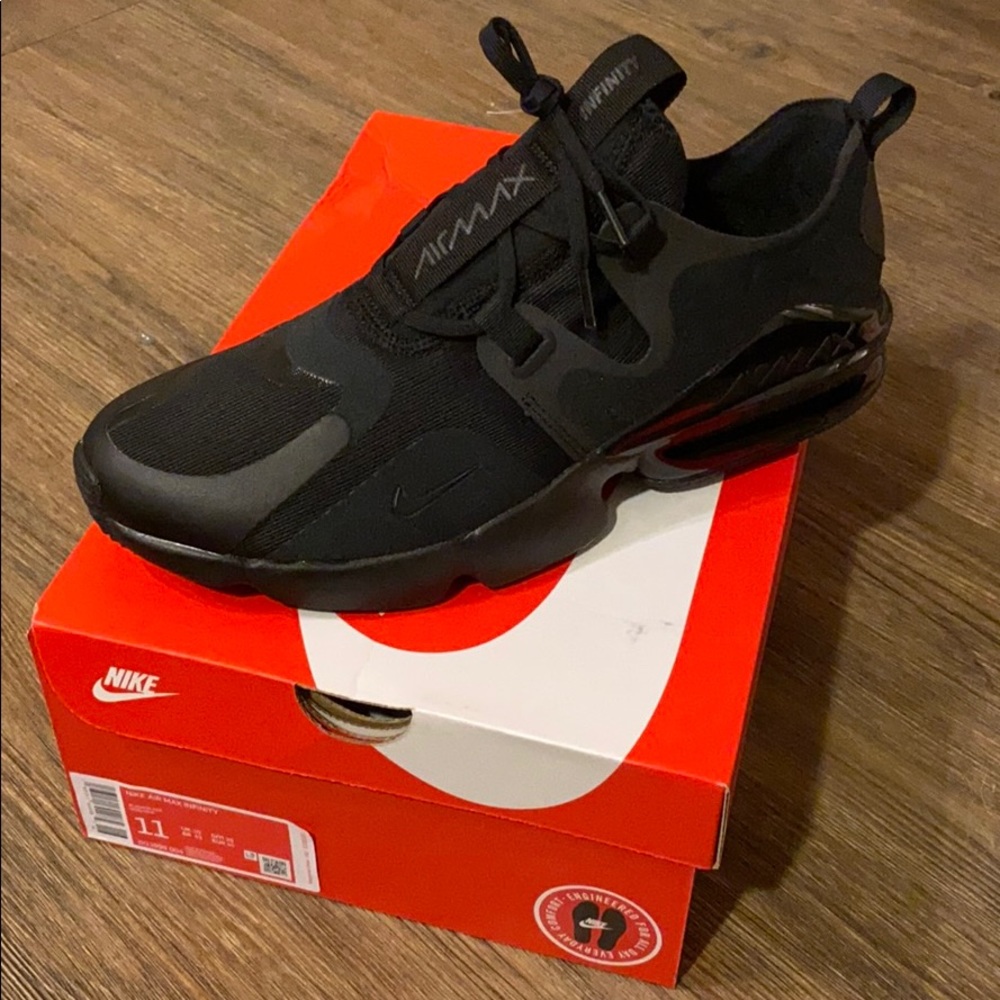 Nike Air Max Infinity Men’s Size 11